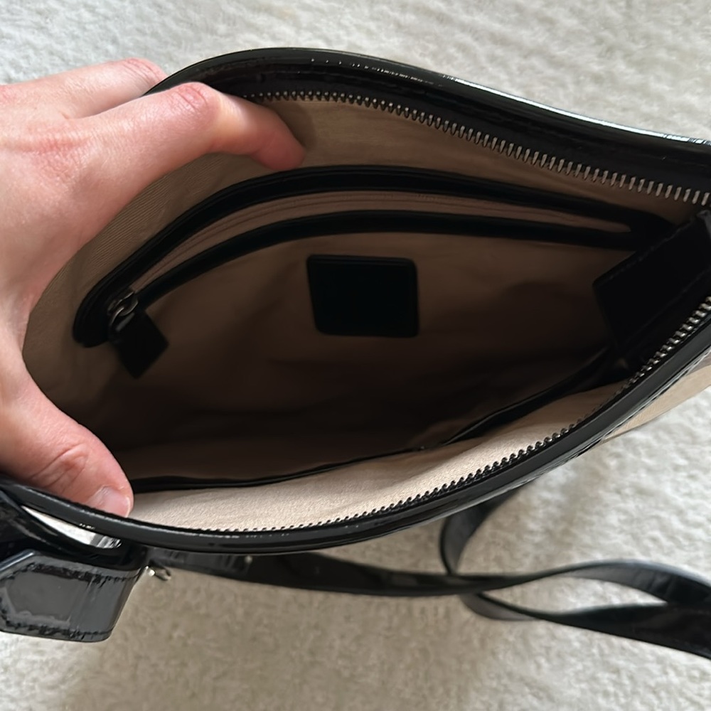 Burberry Black Patent Leather Supernova Check Coated Canvas Dryden Crossbody Bag - Picture 3 of 3